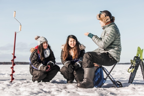 Van Rovaniemi: sneeuwschoenwandelen en ijsvissen