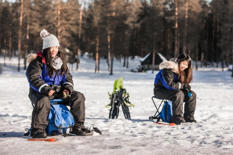Z Rovaniemi: wycieczka na rakietach śnieżnych i wędkowanie pod lodem