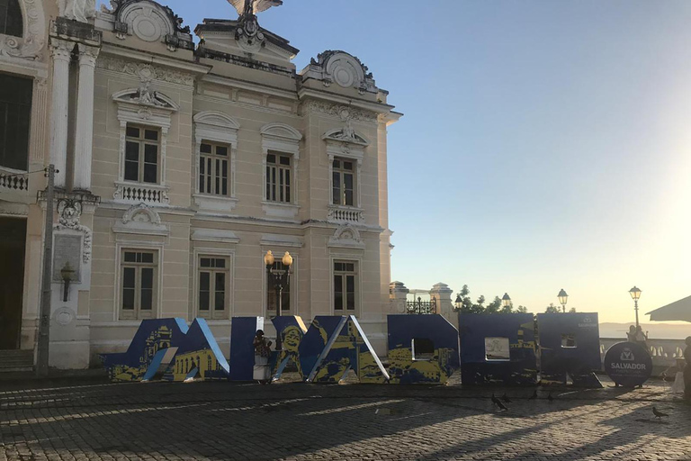 Salvador: Round-Trip Airport Transfer (SSA) and City Tour Spanish speaking guide