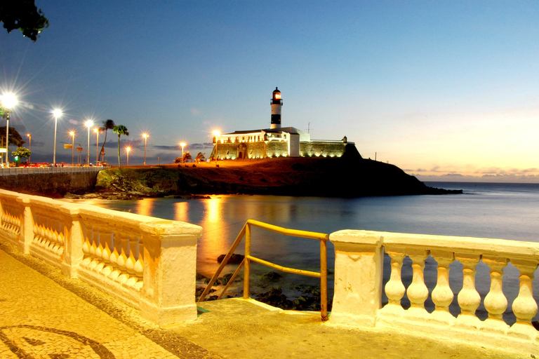 Salvador: Round-Trip Airport Transfer (SSA) and City Tour Spanish speaking guide