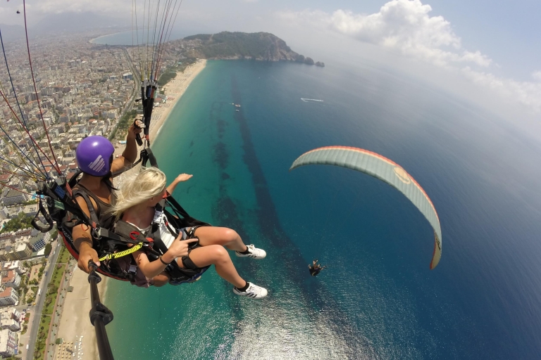 Alanya: tandem-paragliding-ervaringVanuit Alanya: tandemparagliding-ervaring