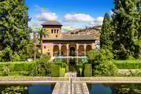 GRANADE, ALHAMBRA, JARDINS ET ALCAZABA VISION GUIDE - Housity