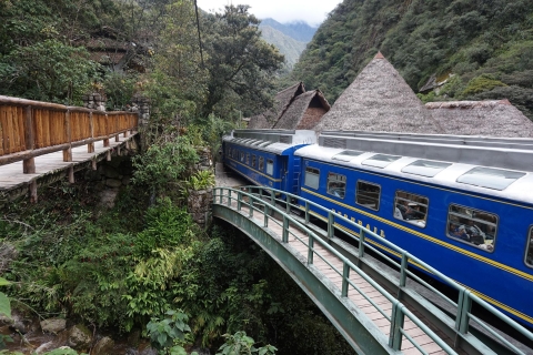 Machu Picchu: Ticket für die Hin- und Rückfahrt mit PeruRailOllantaytambo - Aguas Calientes hin 07:45, zurück 19:50 Uhr