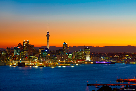 Auckland: tour en kayak de mar al atardecer y de noche a la isla de RangitotoExcursión en kayak de mar desde el atardecer hasta la noche a la isla de Rangitoto