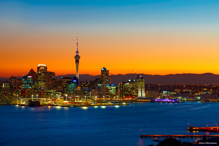 Auckland: Passeio de caiaque no mar ao pôr do sol e à noite na Ilha RangitotoAuckland: Tour noturno e ao pôr do sol em caiaque na Ilha Rangitoto