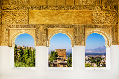 Alhambra, Palácios Nasridas e Generalife: tour guiado de 3 horasExcursão Particular