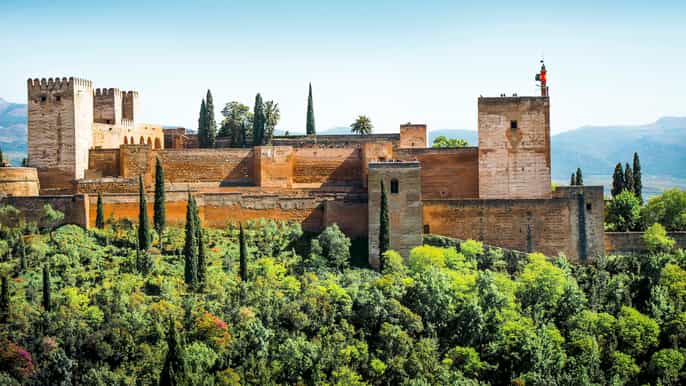 granada alhambra and generalife gardens guided tour