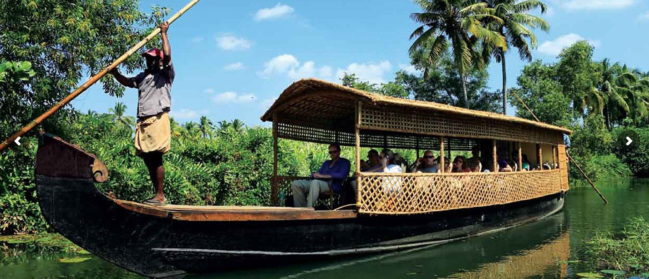 Kochi: Öko-Bootsfahrt zu einem Backwater-Dorf mit Mittagessen