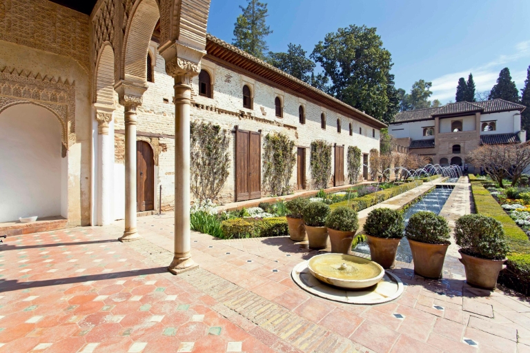 Vanuit Sevilla: dagexcursie Alhambra en Albaicín in Granada