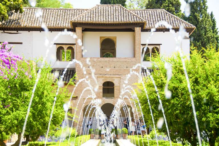 Granada: Alhambra, Nasrid, and Generalife Private Tour