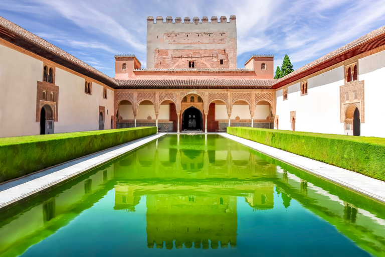 Granada: Excursão particular a Alhambra, Nasrid e GeneralifeGranada: Excursão Particular à Alhambra, Palácios Nasridas e Generalife