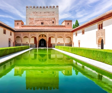 Alhambra, Nasrid, and Generalife Private Tour