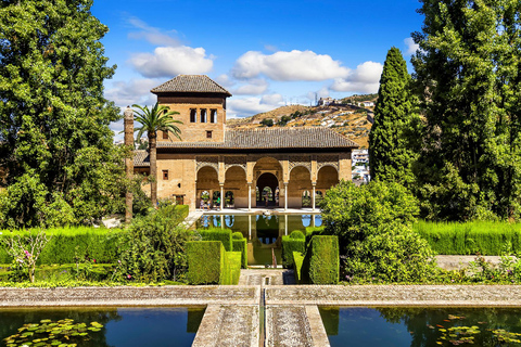 Granada: Alhambra, Nasrid Palaces, & Generalife Guided Tour Alhambra, Nasrid Palaces, & Generalife Guided Tour