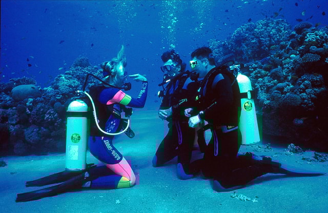 Muscat: PADI Advanced Open Water Scuba Diving-cursus