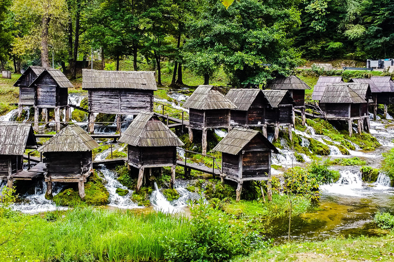 Sarajevo: Travnik and Jajce Tour with Fortress Entry