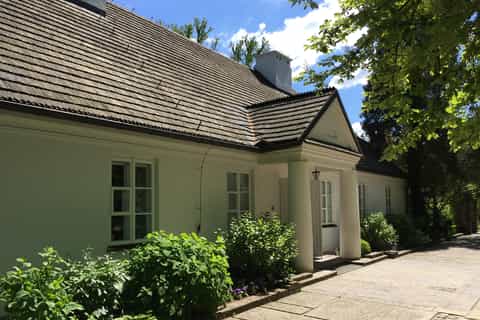 from warsaw private tour of chopins birthplace