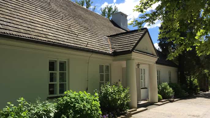 from warsaw private tour of chopins birthplace