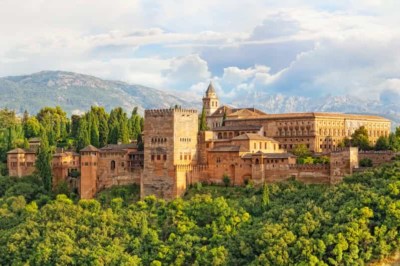 Granada Tour Privado De La Alhambra Y Los Palacios Nazar Es Getyourguide