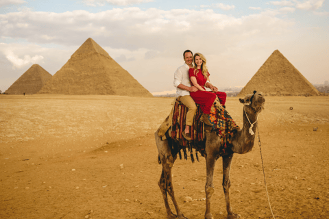 Cairo: Private Photo Session with a Local Photographer Gold Package (100 min, 60 photos)