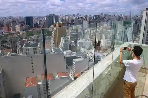 Excursão a pé pelo centro da cidade com entrada no Farol Santander