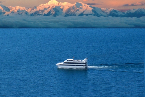 La Paz: Catamaran Cruise on Lake Titicaca
