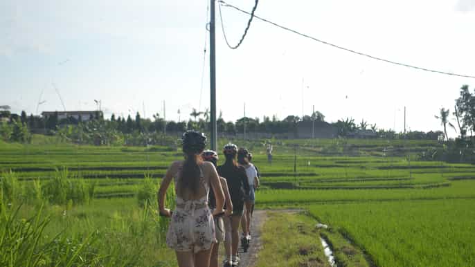 canggu electric scooter tour sunset drink at beach club