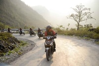 SA PA, Tour de guiadas privadas en una moto con el almuerzo - Housity