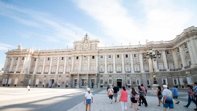 madrid skiptheline guided tour of the royal palace