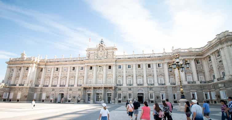 Madrid: Skip-the-Line Guided Tour of the Royal Palace