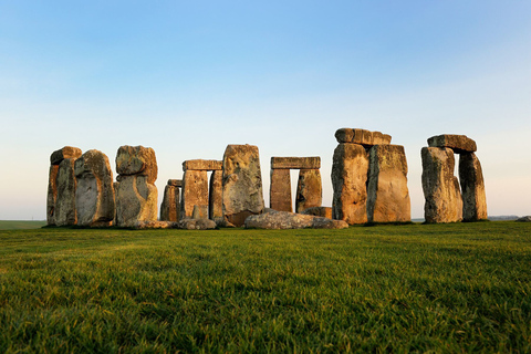 Au départ de Londres : Visite guidée privée de Stonehenge et BathVisite en anglais avec déjeuner inclus