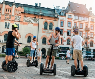 Warsaw: 3-Hour Guided City Highlights Tour by Segway