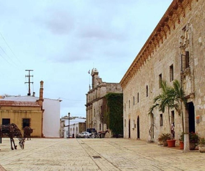 From Punta Cana: Full-Day Santo Domingo City Tour