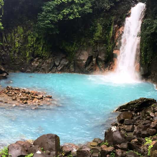 La Fortuna: Rio Celeste Hike | GetYourGuide