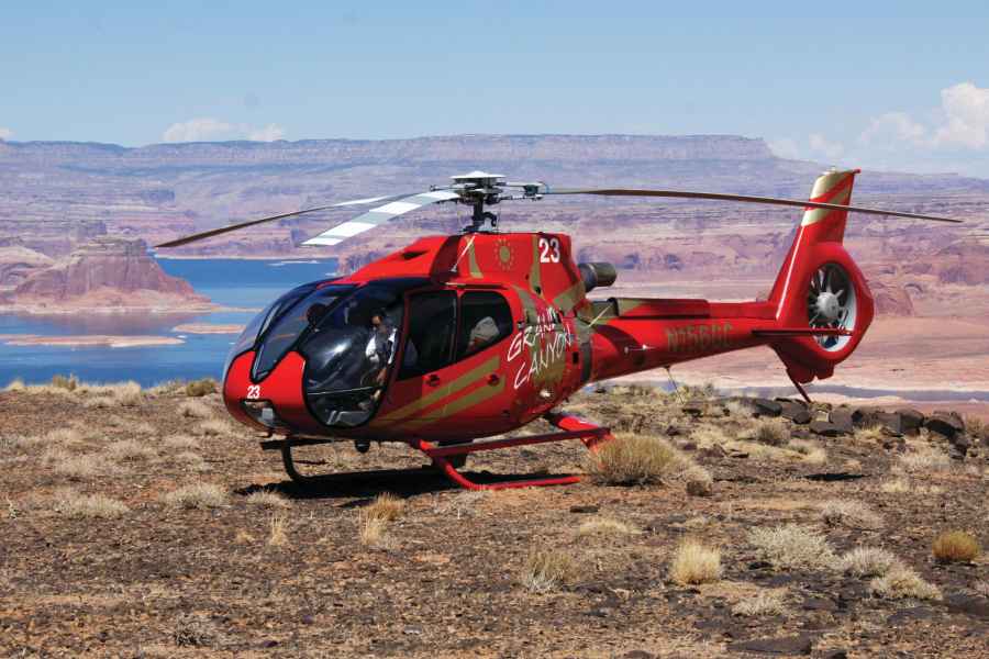 Page: Horseshoe Bend Air and Tower Butte Helikopter Landung. Foto: GetYourGuide