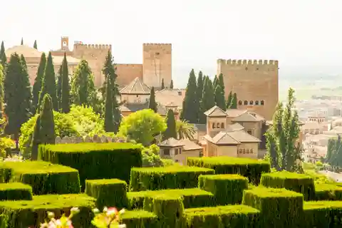 Alhambra Gardens, Generalife & Alcazaba guidet tur