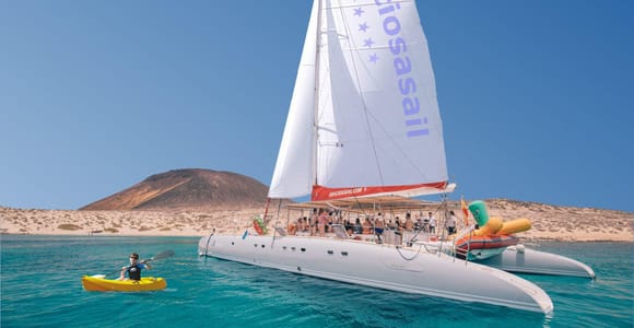 From Lanzarote: Sailing Day Trip Around La Graciosa