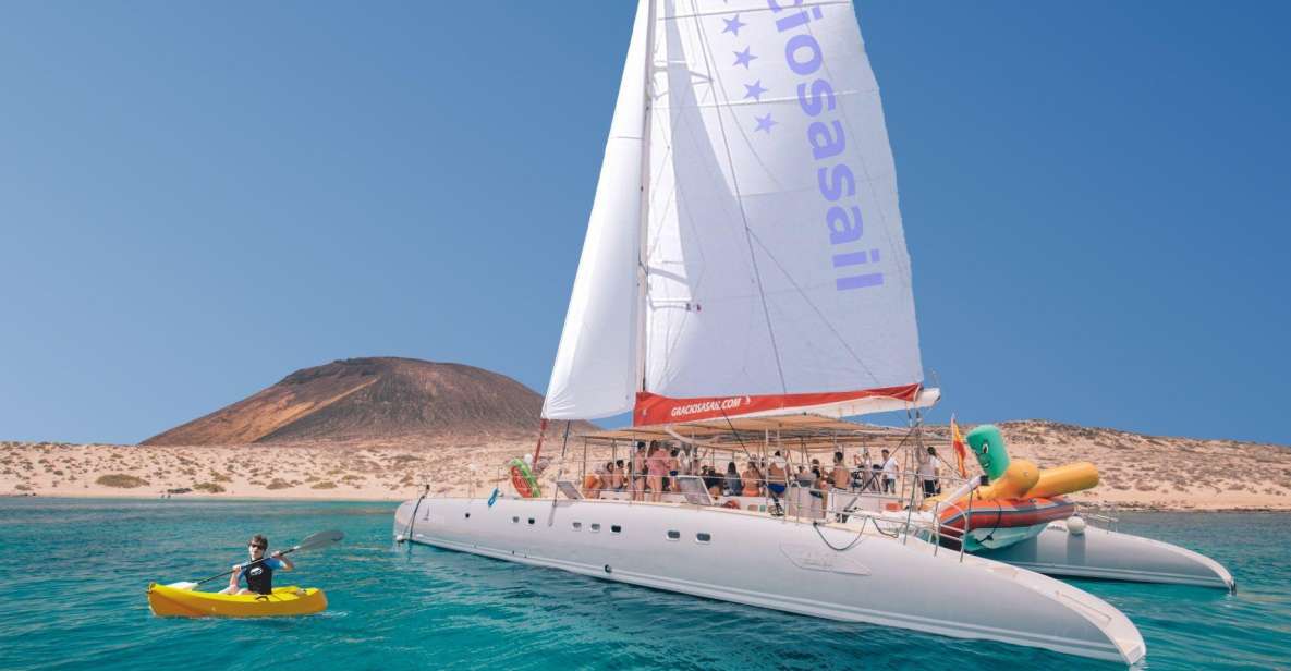 Lanzarote: 6-Hour Sailing Trip to La Graciosa