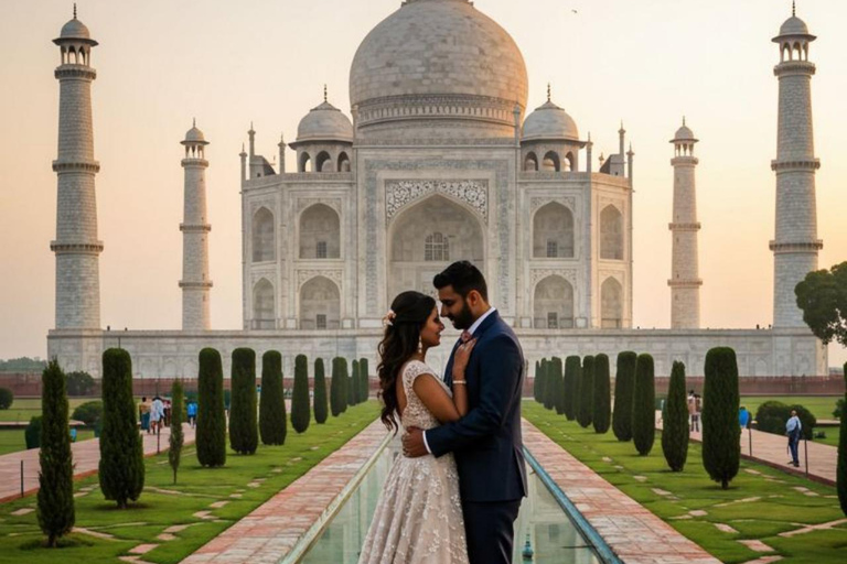 Da Delhi: tour privato di lusso al Taj Mahal e ad Agra + 5★ pranziTour con auto climatizzata, autista, guida turistica e biglietti d&#039;ingresso