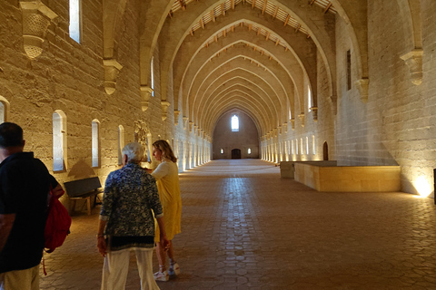 Från Salou: Rundtur i klostret Poblet med upphämtning från hotelletFrån Salou: Rundtur till klostret Poblet med upphämtning från hotellet