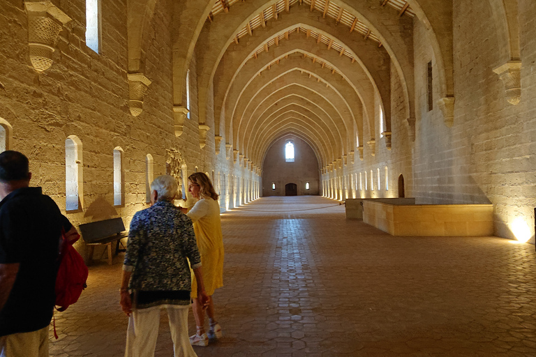 Från Salou: Rundtur i klostret Poblet med upphämtning från hotelletFrån Salou: Rundtur till klostret Poblet med upphämtning från hotellet