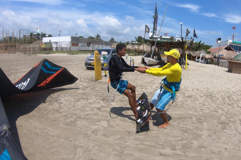 Cartagena: Private Kitesurfing Classes 1-hour Private Kitesurfing Class