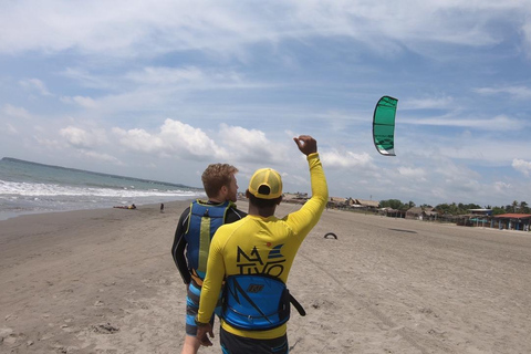Cartagena: Private Kitesurfing Classes 1-hour Private Kitesurfing Class