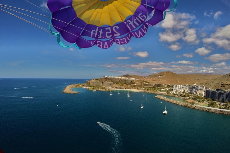 Gran Canaria: parasail voor 1 tot 3 personen boven het strand van AnfiEnkele parasailen