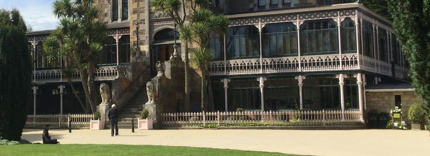 Dunedin : Péninsule avec les jardins du château de Lanarch et Olveston