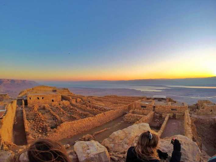 Da Tel Aviv: tour con alba alla fortezza di Masada, En Gedi e Mar Morto