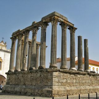 Lisbon: Full Day Private Guided Tour to Évora and Monsaraz