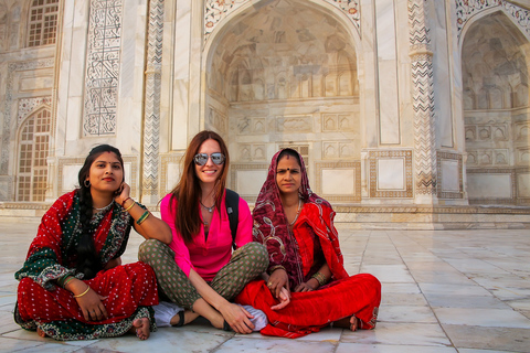 Taj Mahal: visite de groupe partagée avec transfert de New DelhiOption de point de rencontre