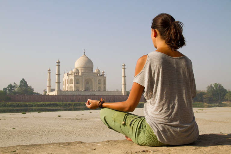 Taj Mahal: visite de groupe partagée avec transfert de New DelhiPrise en charge et retour à l'hôtel