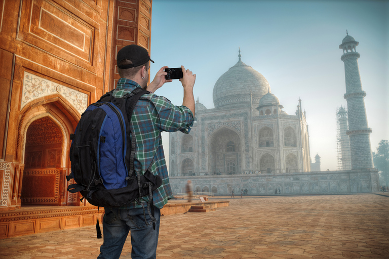 Taj Mahal: visite de groupe partagée avec transfert de New DelhiOption de point de rencontre