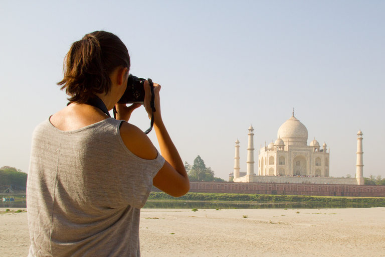 Från New Delhi: Heldagsutflykt till Taj Mahal i liten gruppRundtur med upphämtning och avlämning vid hotell